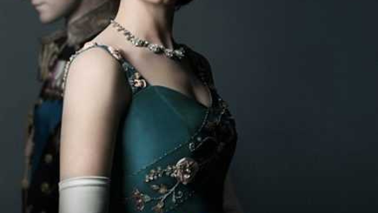 مشاهدة مسلسل The Crown موسم 3 حلقة 7