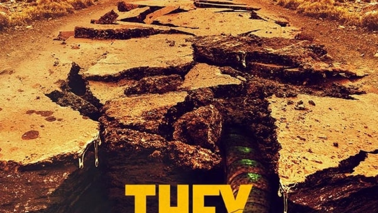 مشاهدة فيلم It Crawls Beneath 2022 مترجم