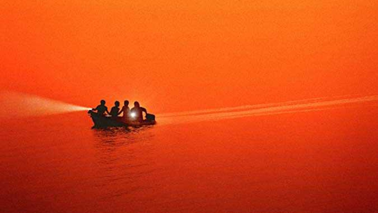 مشاهدة فيلم Low Tide 2019 مترجم