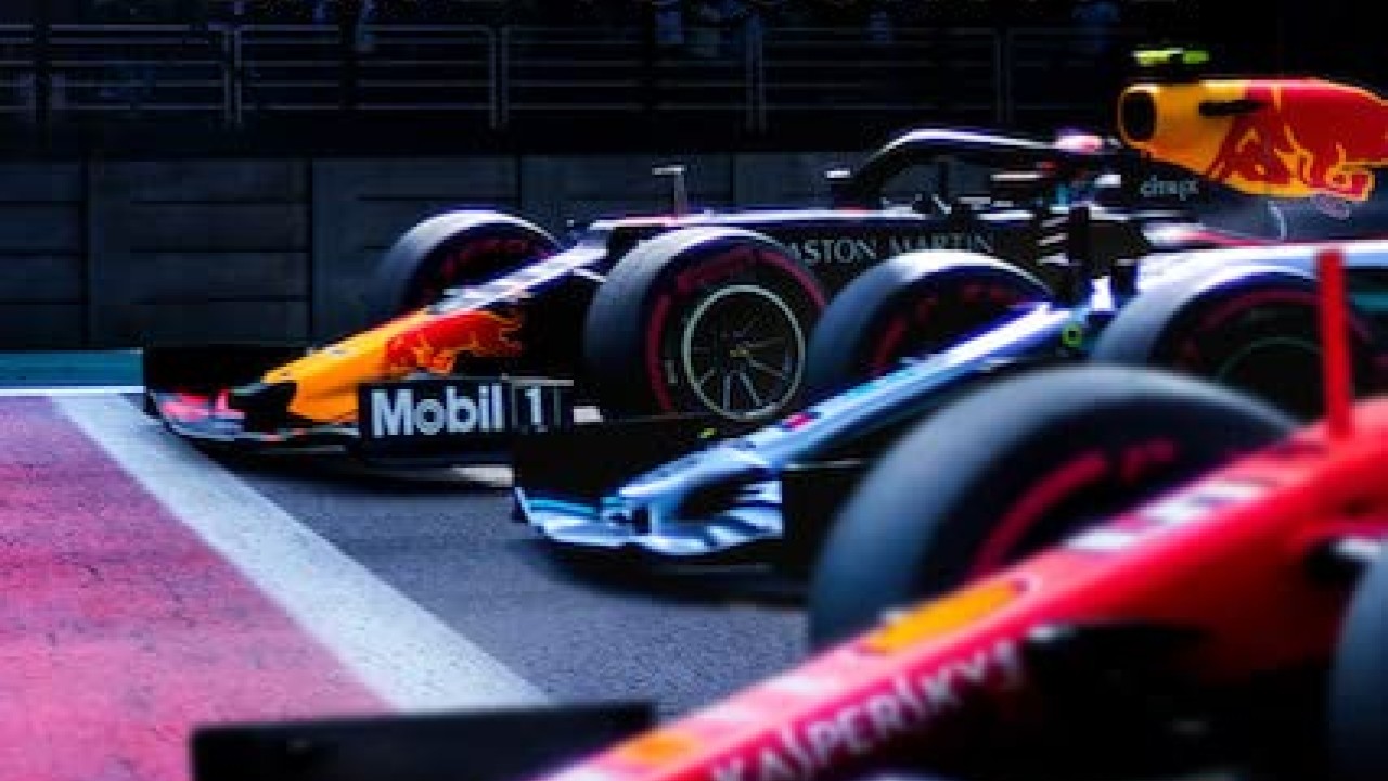 مشاهدة مسلسل Formula 1: Drive to Survive موسم 3 حلقة 5