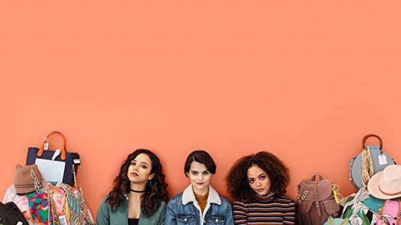 مشاهدة مسلسل Trinkets موسم 1 حلقة 1